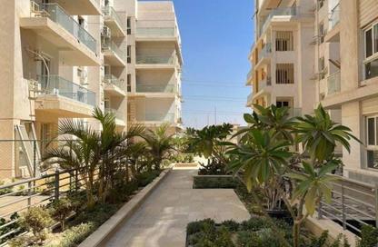Apartment - 2 Bedrooms - 2 Bathrooms for sale in Mountain View iCity - 5th Settlement Compounds - The 5th Settlement - New Cairo City - Cairo