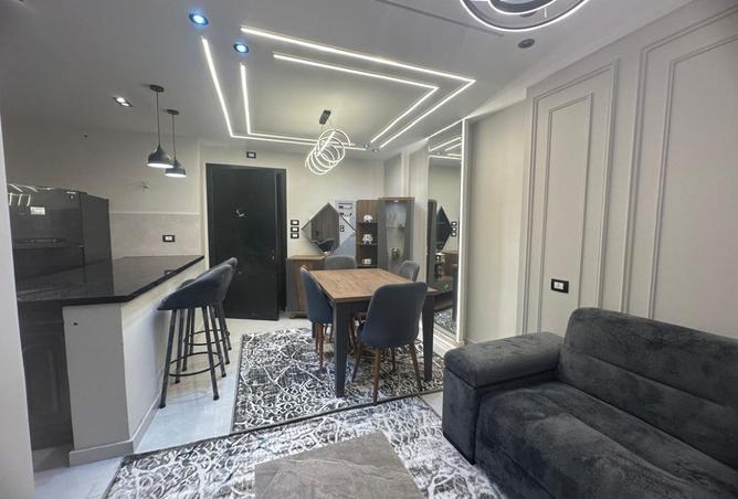 94914155 - Property Image 2