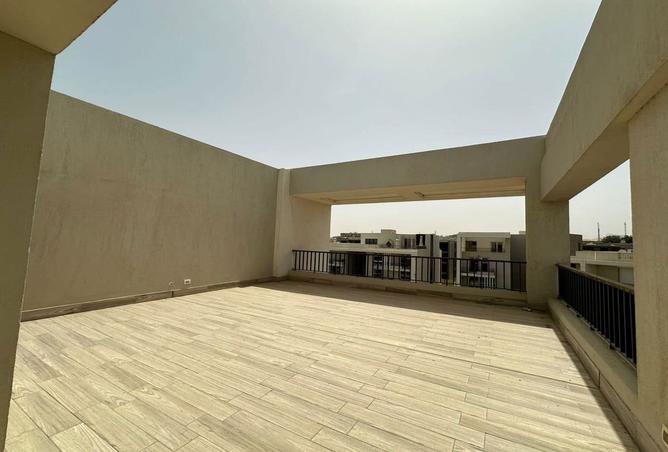 97727939 - Property Image 2