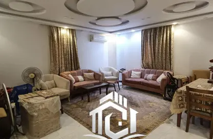 شقة - 3 غرف نوم - 2 حمامات للبيع في الحي الرابع - مدينة 6 أكتوبر - الجيزة