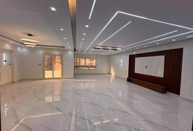 92692855 - Property Main Image