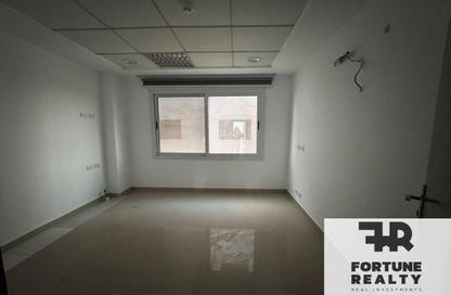 Clinic - Studio - 1 Bathroom for sale in V90 - North Teseen St. - The 5th Settlement - New Cairo City - Cairo