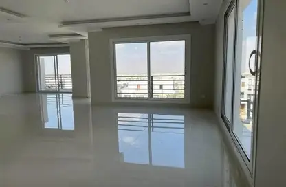 Apartment - 3 Bedrooms - 3 Bathrooms for sale in Garden Residence - Hyde Park - New Cairo City - Cairo