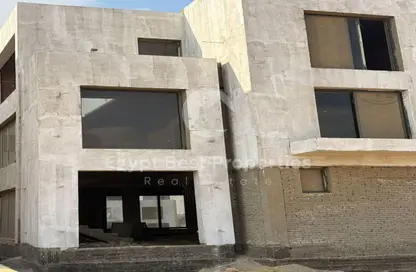 Villa - 5 Bedrooms - 5 Bathrooms for sale in Stei8ht - The 1st Settlement - New Cairo City - Cairo