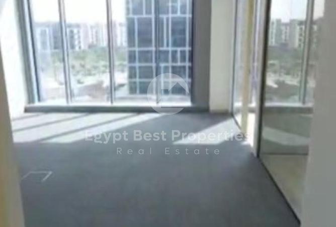 102074074 - Property Image 3