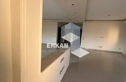 شقة - 4 غرف نوم - 3 حمامات للبيع في 6 ويست - بيفرلي هيلز - كمبوندات الشيخ زايد - الشيخ زايد - الجيزة