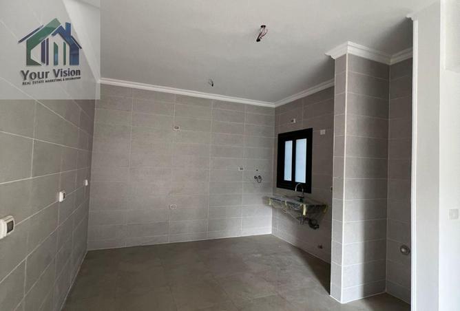 8521835 - Property Image 3