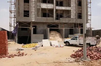 Apartment - 3 Bedrooms - 2 Bathrooms for sale in Bait Alwatan - The 5th Settlement - New Cairo City - Cairo