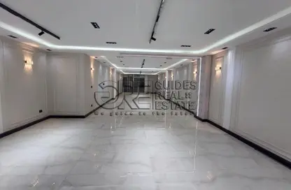 Apartment - 3 Bedrooms - 4 Bathrooms for sale in Mohamed Mazhar St. - Zamalek - Cairo