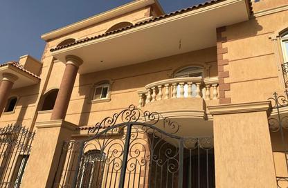 Villa - 6 Bedrooms - 5 Bathrooms for sale in 13th District - Sheikh Zayed City - Giza