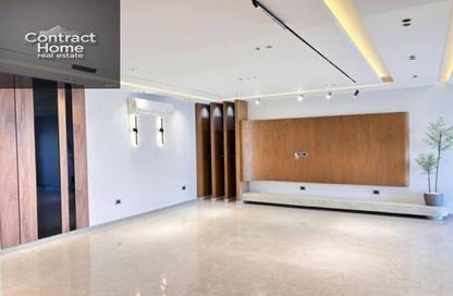 Apartment - 3 Bedrooms - 3 Bathrooms for rent in Hyde Park Central - The 6th Settlement - New Cairo City - Cairo