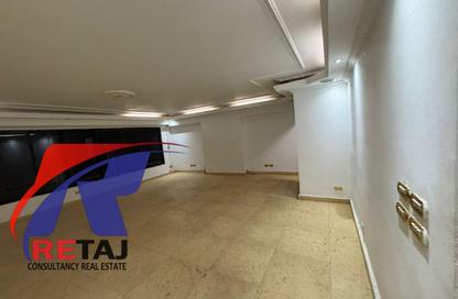 Apartment - 3 Bedrooms - 2 Bathrooms for rent in Dr Mahmoud Hoballah St. - 8th Zone - Nasr City - Cairo