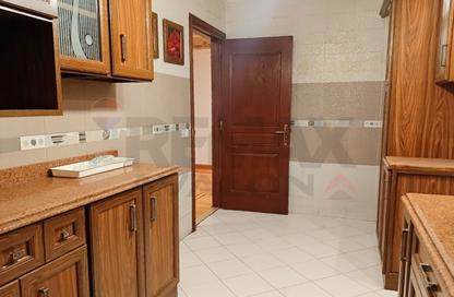 Apartment - 3 Bedrooms - 2 Bathrooms for rent in Mostafa Kamel St. - Smouha - Hay Sharq - Alexandria
