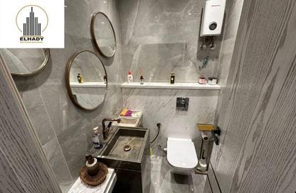 Penthouse - 3 Bedrooms - 4 Bathrooms for sale in Mountain View Executive Residence Katameya - El Katameya Compounds - El Katameya - New Cairo City - Cairo