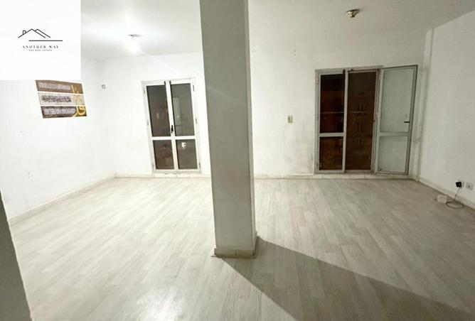 72831609 - Property Image 3