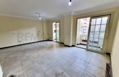 Apartment - 2 Bedrooms - 2 Bathrooms for rent in Laurent - Hay Sharq - Alexandria