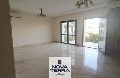 شقة - 3 غرف نوم - 3 حمامات للايجار في ذا كورت ياردز - كمبوندات الشيخ زايد - الشيخ زايد - الجيزة