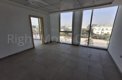 عيادة - 4 غرف نوم - 2 حمامات للايجار في سنترال افينيو - الحي الثاني - الشيخ زايد - الجيزة