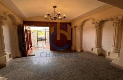 Apartment - 2 Bedrooms - 2 Bathrooms for sale in Musab Bin Omair St. - Area E - Ganoob El Acadimia - New Cairo City - Cairo
