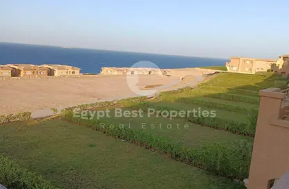 منزل مزدوج - 3 غرف نوم - 2 حمامات للبيع في تلال السخنة - العين السخنة - السويس