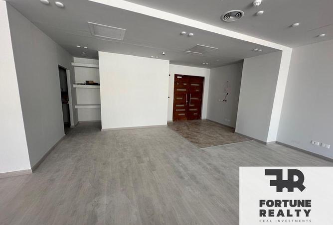 65911218 - Property Main Image