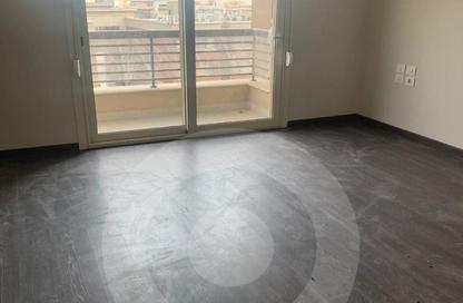 Apartment - 2 Bedrooms - 3 Bathrooms for rent in New Giza - Cairo Alexandria Desert Road - 6 October City - Giza