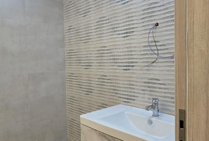 98008942 - Property Image 2