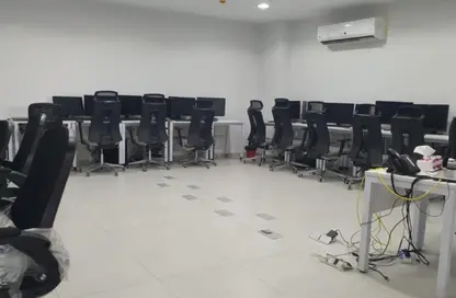 مساحات مكتبية - 4 غرف نوم - 2 حمامات للايجار في شارع التسعين - التجمع الخامس - مدينة القاهرة الجديدة - القاهرة