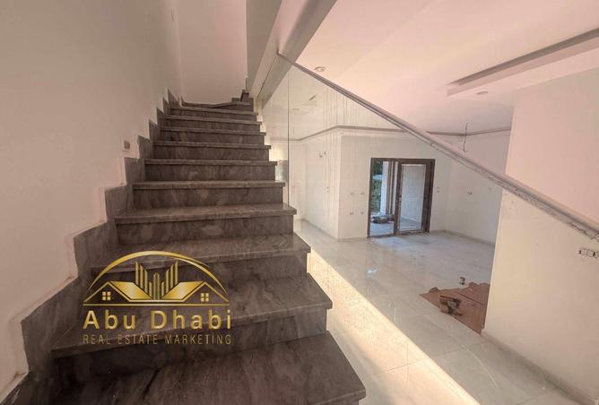 101781083 - Property Image 2