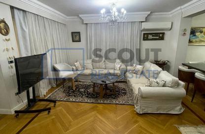 شقة - 3 غرف نوم - 2 حمامات للبيع في شارع الفلاح - المهندسين - الجيزة