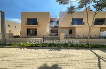 Townhouse - 3 Bedrooms - 3 Bathrooms for sale in O West - 6 October Compounds - 6 October City - Giza