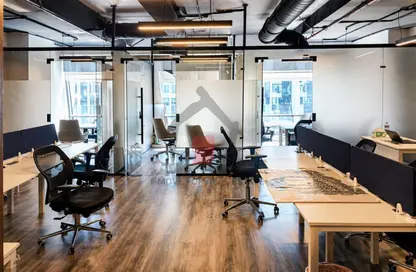 مساحات مكتبية - 2 غرف نوم - 2 حمامات للايجار في بارك ستريت - محور 26 يوليو - الشيخ زايد - الجيزة