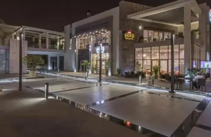 محل - استوديو - 3 حمامات للبيع في ريتزي - شارع الشباب - الشيخ زايد - الجيزة