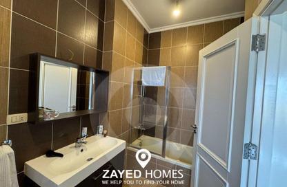 Penthouse - 4 Bedrooms - 4 Bathrooms for sale in Casa - Sheikh Zayed Compounds - Sheikh Zayed City - Giza