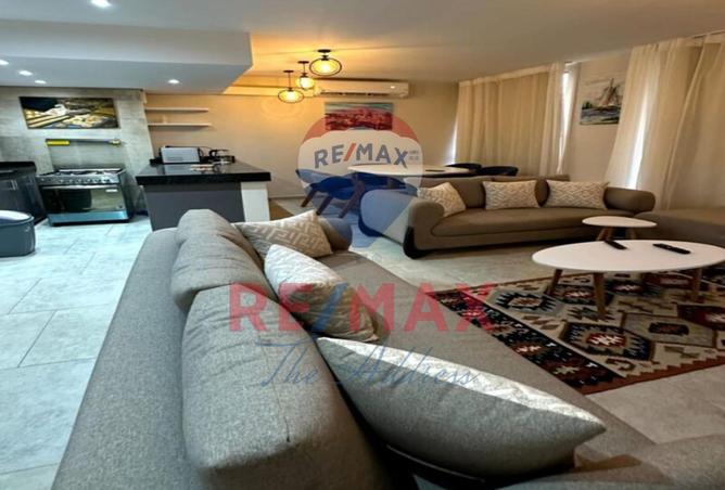 8602046 - Property Image 2