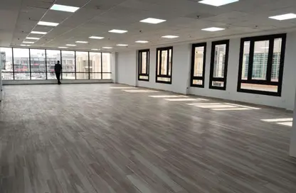 مساحات مكتبية - غرفة نوم - 2 حمامات للايجار في شارع التسعين الجنوبي - التجمع الخامس - مدينة القاهرة الجديدة - القاهرة