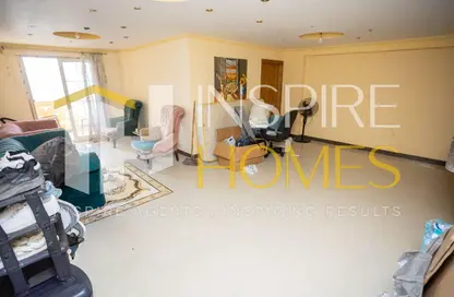 Apartment - 3 Bedrooms - 2 Bathrooms for sale in Camp Chezar - Hay Wasat - Alexandria