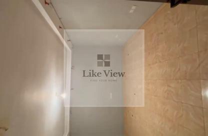 Shop - Studio - 2 Bathrooms for rent in Gate 1 - Khofo - Hadayek El Ahram - Giza