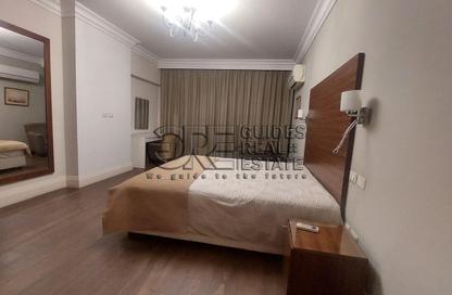 Apartment - 3 Bedrooms - 3 Bathrooms for rent in Nile St. - Dokki - Giza