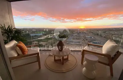 Hotel Apartment - 1 Bedroom - 2 Bathrooms for sale in Village West - Sheikh Zayed Compounds - Sheikh Zayed City - Giza