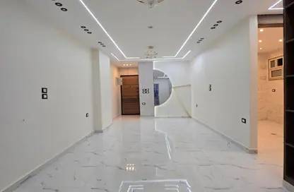 Apartment - 3 Bedrooms - 3 Bathrooms for sale in Gate 4 - Mena - Hadayek El Ahram - Giza