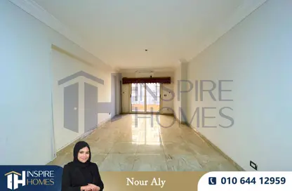 Apartment - 3 Bedrooms - 2 Bathrooms for rent in Mahmoud Al Essawy St. - Miami - Hay Awal El Montazah - Alexandria