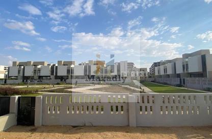 تاون هاوس - 4 غرف نوم - 4 حمامات للبيع في كمبوند البروج - كمبوندات الشروق - مدينة الشروق - القاهرة تاون هاوس - 4 غرف نوم - 4 حمامات للبيع في كمبوند البروج - كمبوندات الشروق - مدينة الشروق - القاهرة