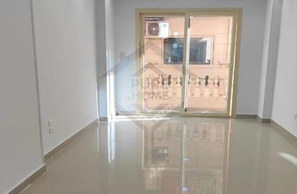Apartment - 2 Bedrooms - 1 Bathroom for rent in Mahatet Al Miyah St. - Waboor Elmayah - Hay Wasat - Alexandria