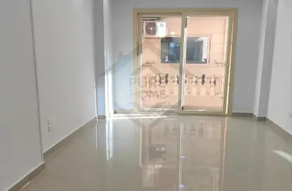 شقة - 2 غرف نوم - 1 حمام للايجار في شارع محطة المياه - وابور المياة - حي وسط - الاسكندرية