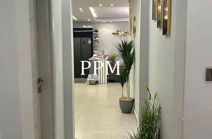 شقة - 2 غرف نوم - 2 حمامات للايجار في ازاد - كمبوندات التجمع الخامس - التجمع الخامس - مدينة القاهرة الجديدة - القاهرة