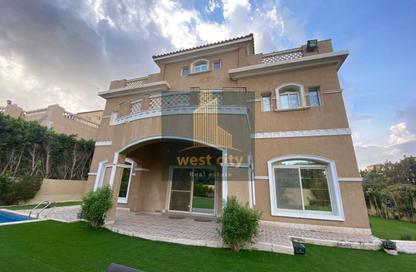 Villa - 6 Bedrooms - 5 Bathrooms for sale in Mena Garden City - Al Motamayez District - 6 October City - Giza