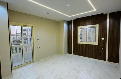 شقة - 3 غرف نوم - 3 حمامات للبيع في البوابة الثالثة القديمة - خفرع - حدائق الاهرام - الجيزة