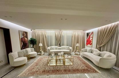 شقة - 3 غرف نوم - 3 حمامات للبيع في شارع الاسراء - المهندسين - الجيزة