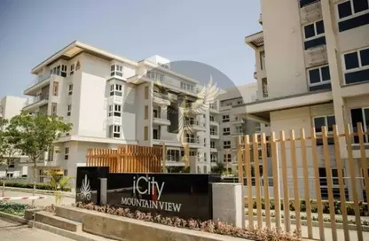 Apartment - 2 Bedrooms - 2 Bathrooms for sale in Mountain View iCity - 5th Settlement Compounds - The 5th Settlement - New Cairo City - Cairo